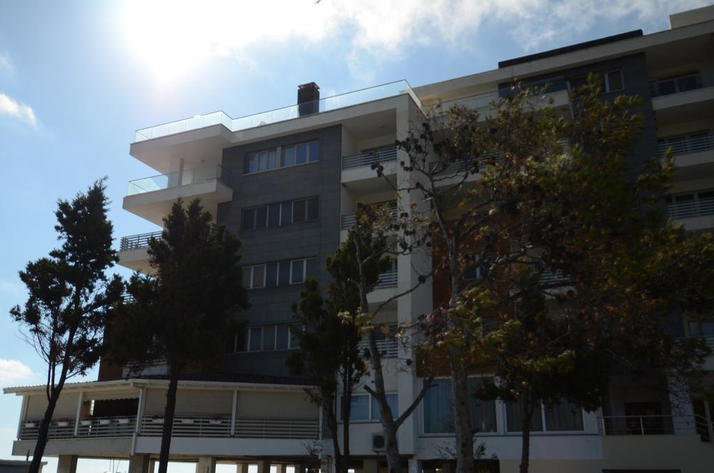 West Beach Apartment Дуррес Экстерьер фото