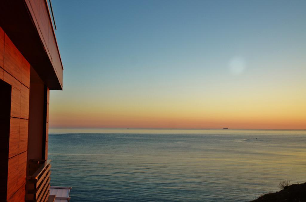 West Beach Apartment Дуррес Экстерьер фото