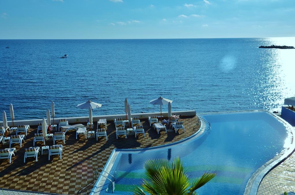 West Beach Apartment Дуррес Экстерьер фото